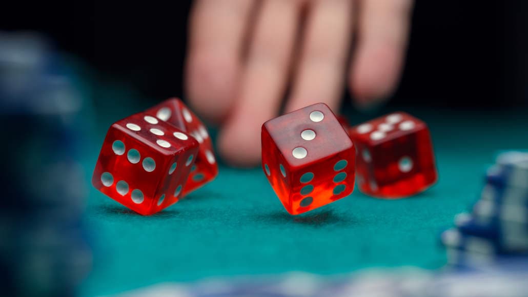 Casino Etiquette: Essential Rules for Gaming Tables