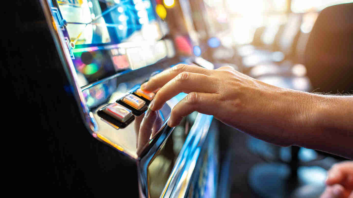 What You Need to Know About Slot Machine Etiquette