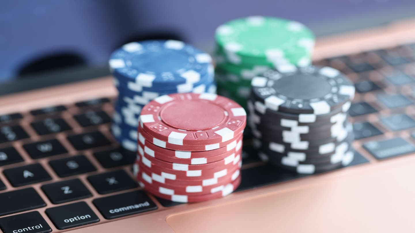 UK Online Casino Myths: 5 Common Lies Debunked for 2024