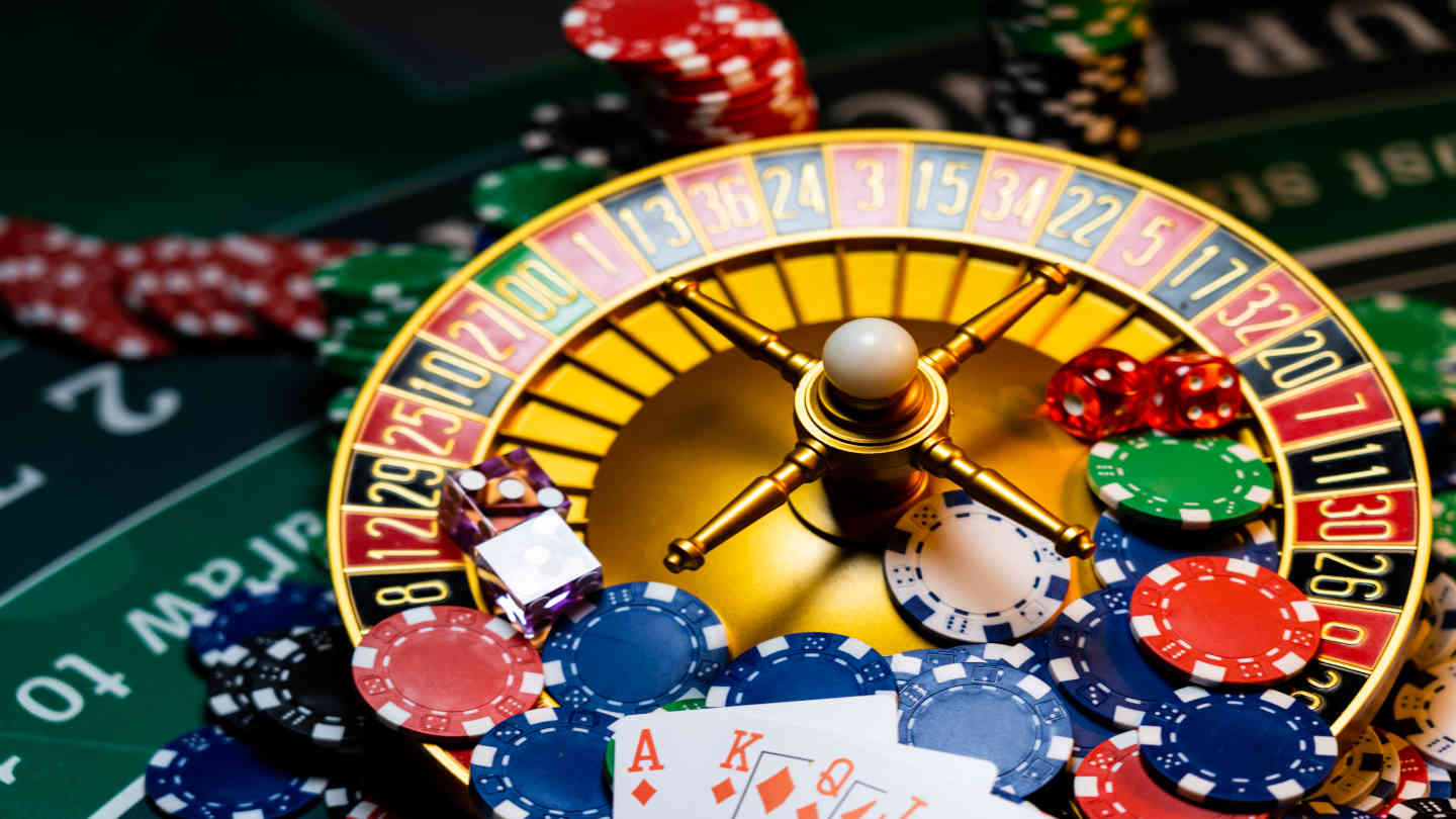 How to Play Casino Games: A Beginner's Smart Guide